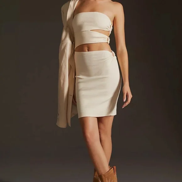 Anthropologie Bordeaux Strapless Cutout Dress - Picture 4 of 4